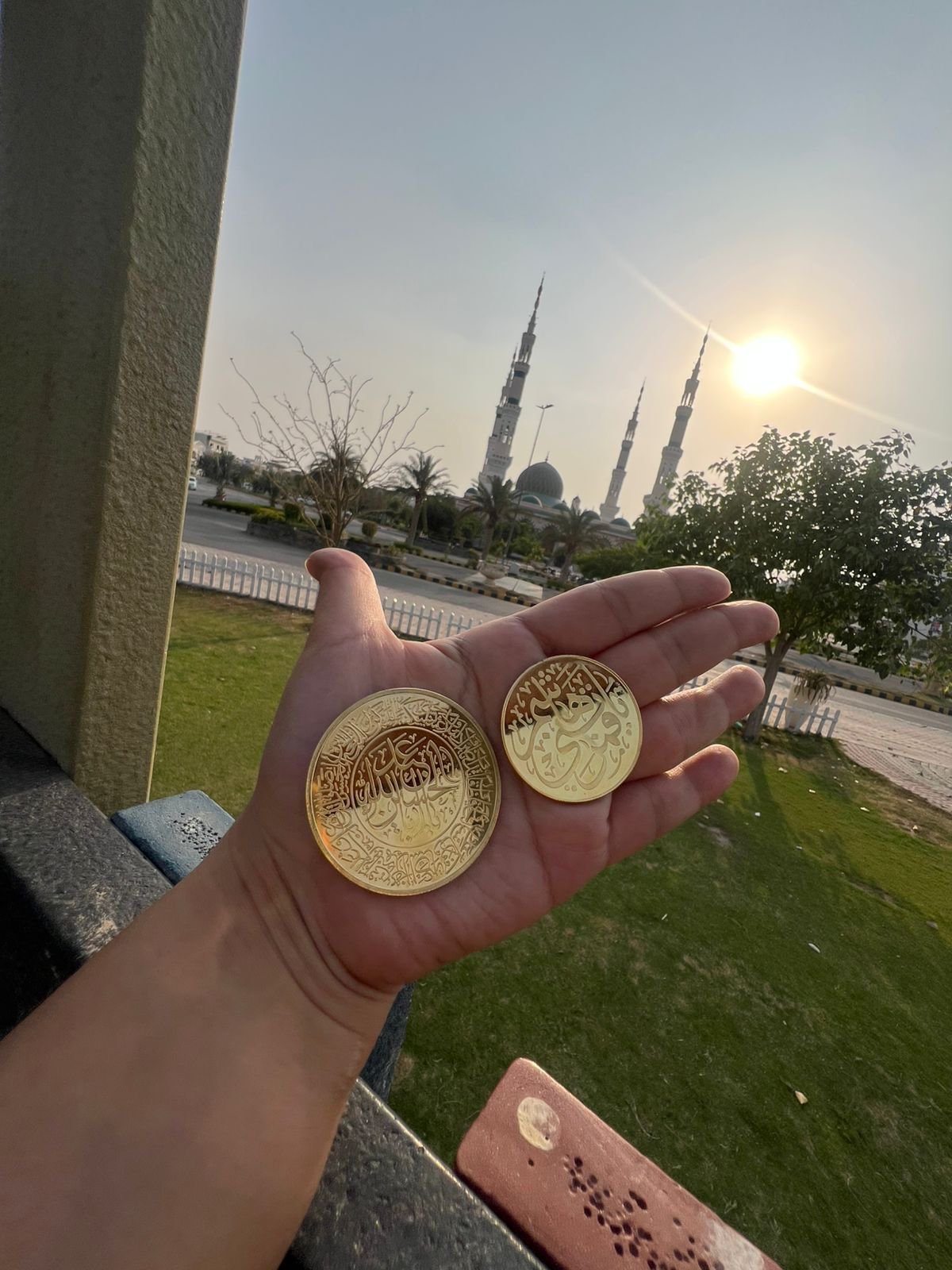 Imam Zamin Coin – Premium Gold Finish Islamic Souvenir